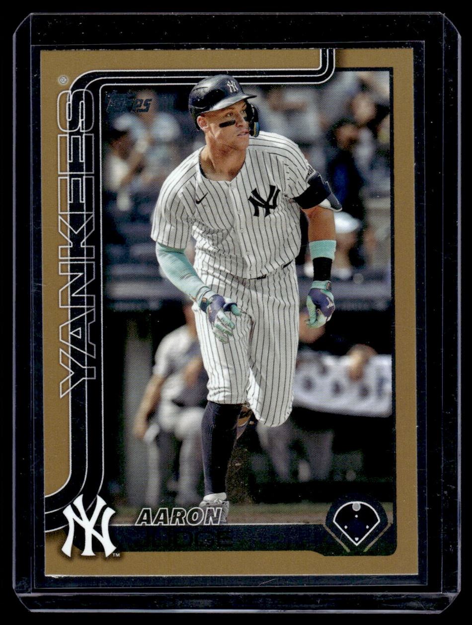 2025 Topps Gold Series One Aaron Judge 1902/2025 New York Yankees #300